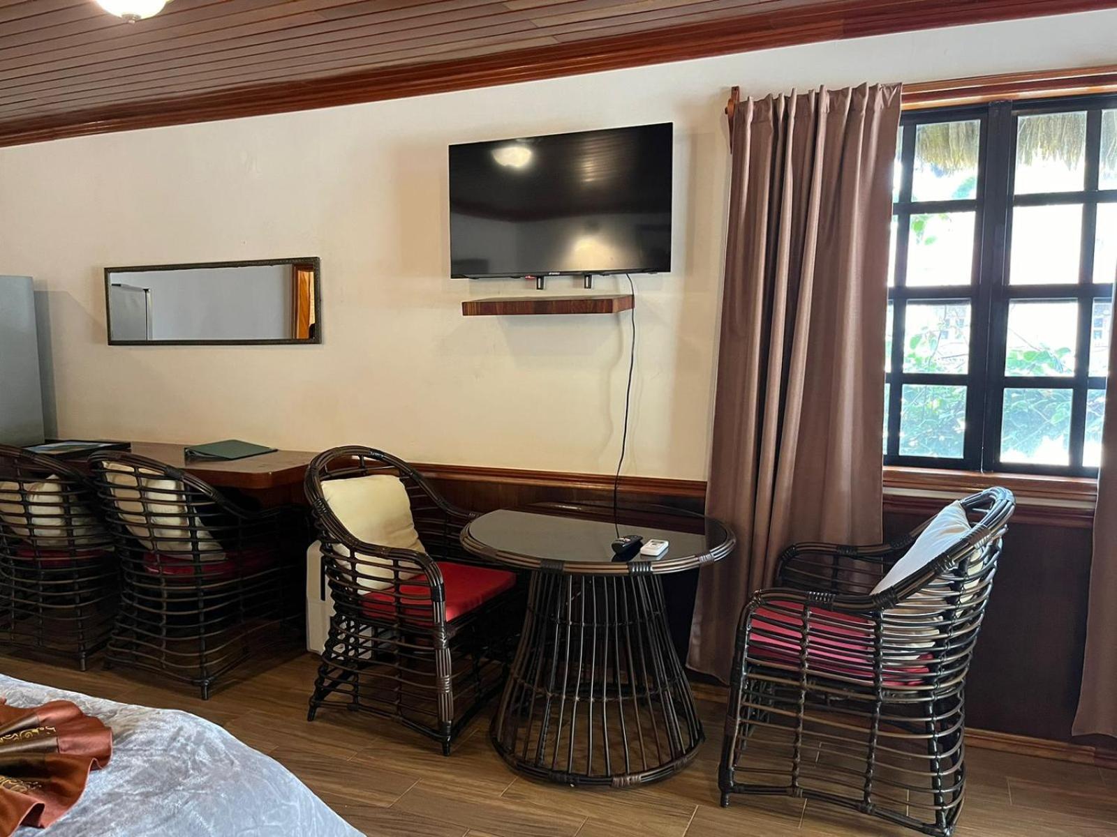 Captain Morgan'S Retreat ซานเปโดร ภายนอก รูปภาพ