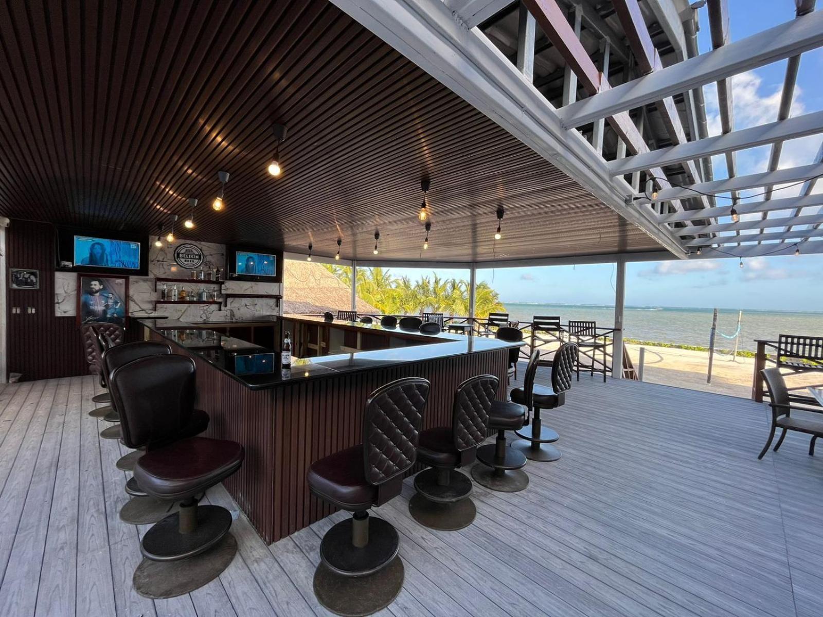 Captain Morgan'S Retreat ซานเปโดร ภายนอก รูปภาพ