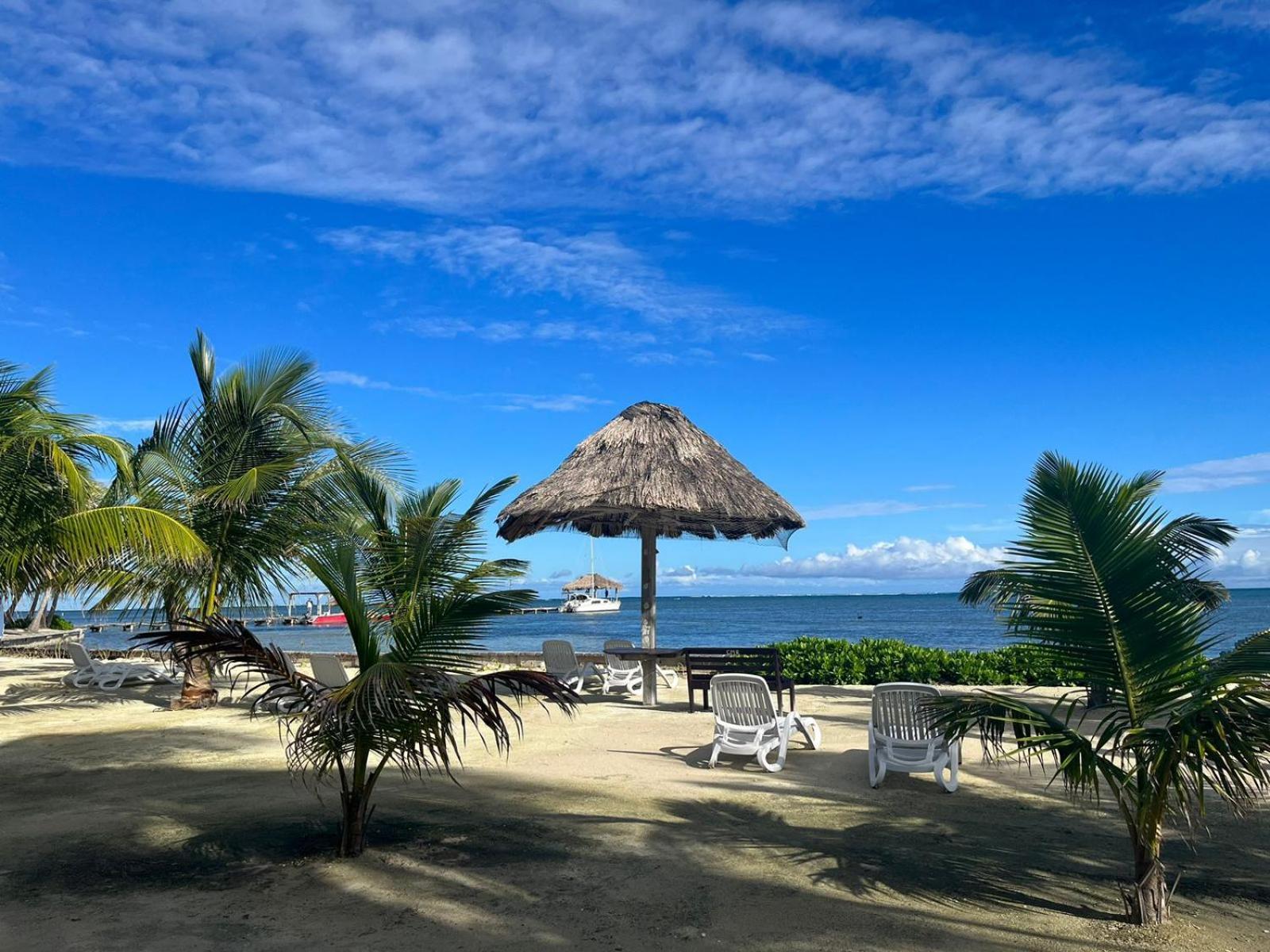 Captain Morgan'S Retreat ซานเปโดร ภายนอก รูปภาพ