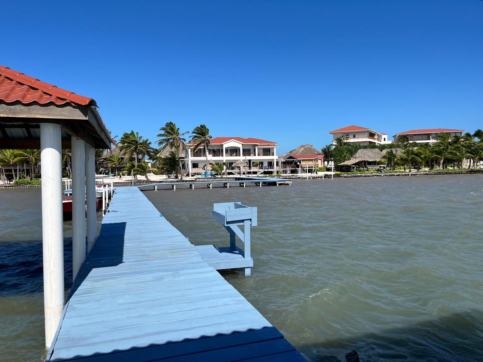 Captain Morgan'S Retreat ซานเปโดร ภายนอก รูปภาพ