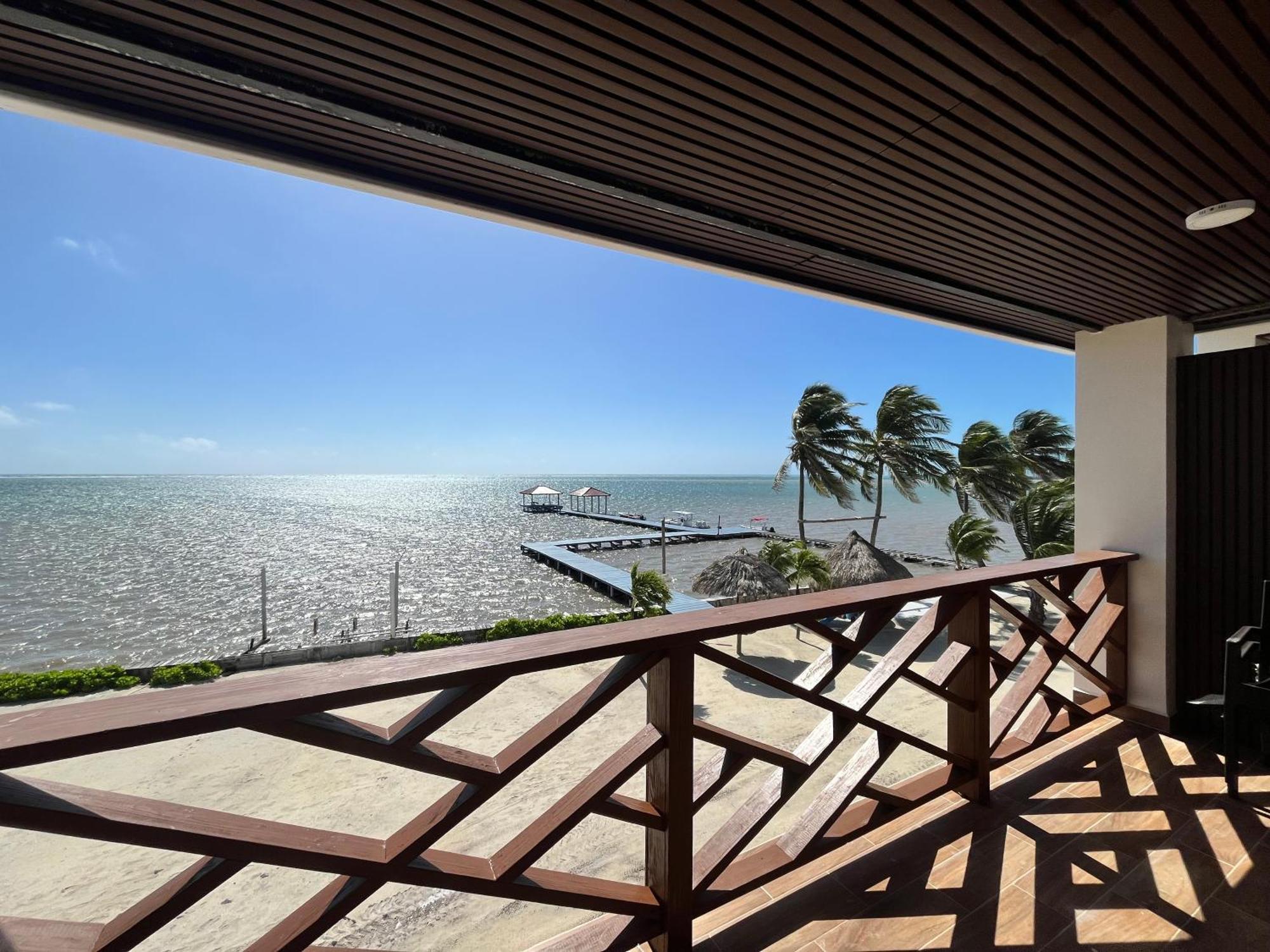 Captain Morgan'S Retreat ซานเปโดร ภายนอก รูปภาพ